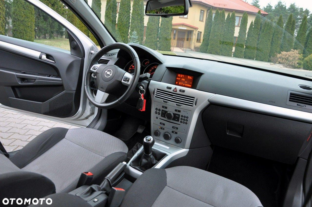 Opel Astra - 24