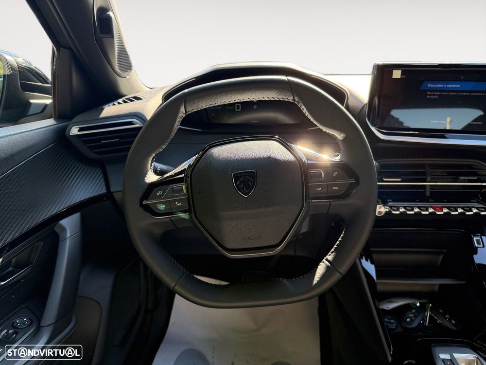 Peugeot e-2008 54 kWh Allure - 12