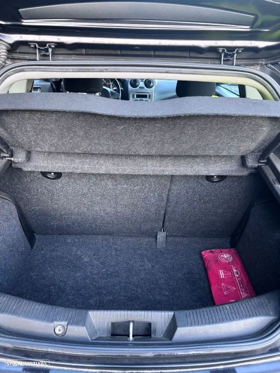 Alfa Romeo MiTo 1.3 JTD Distinctive - 11