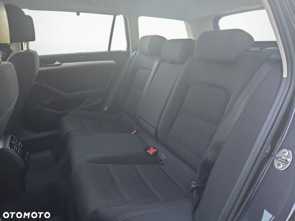 Volkswagen Passat Variant 2.0 TDI BMT Comfortline DSG - 25