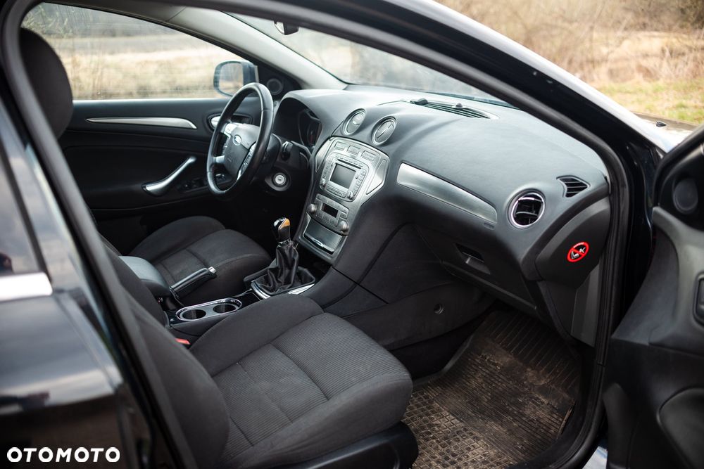 Ford Mondeo 2.0 Titanium - 12