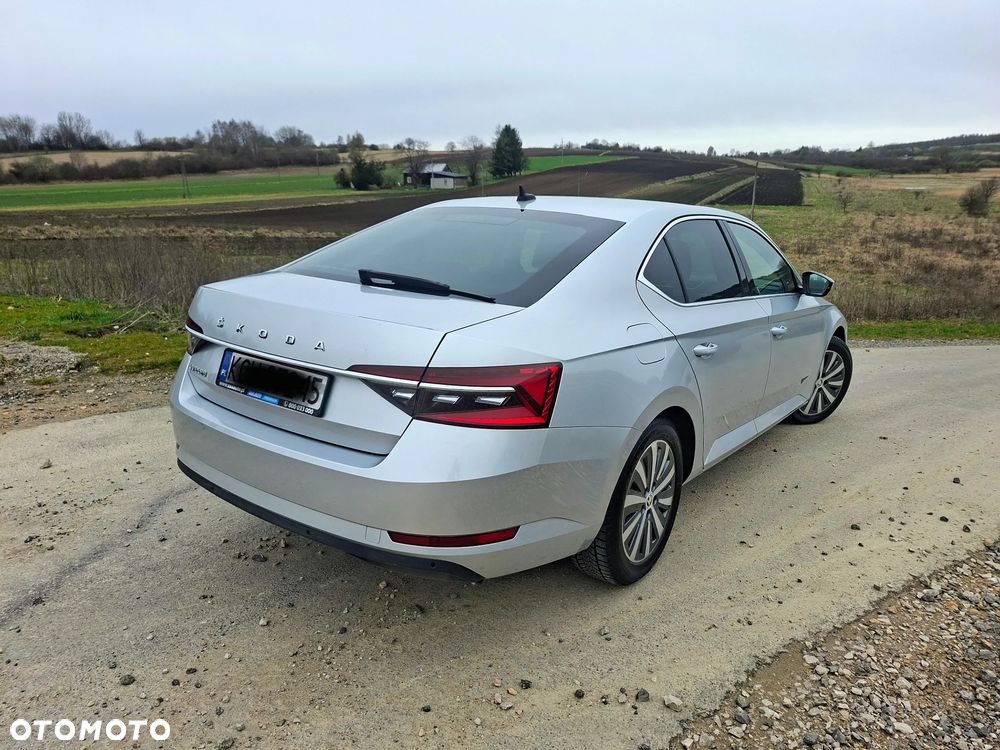 Skoda Superb 1.5 TSI Ambition DSG - 5
