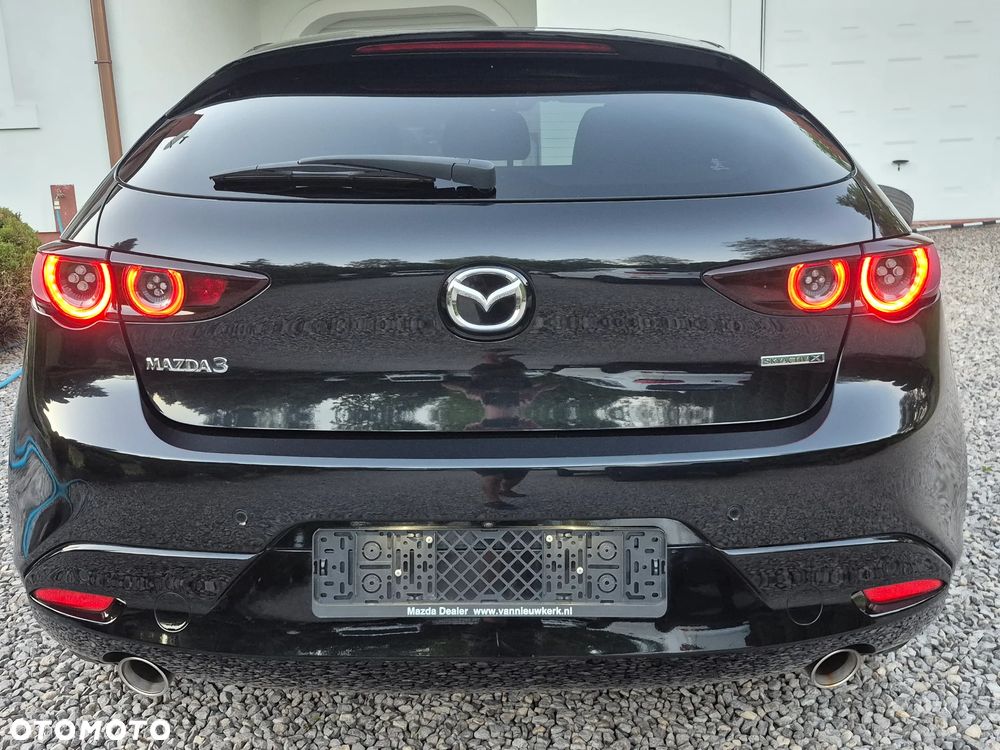 Mazda 3 2.0 mHEV Hikari - 9