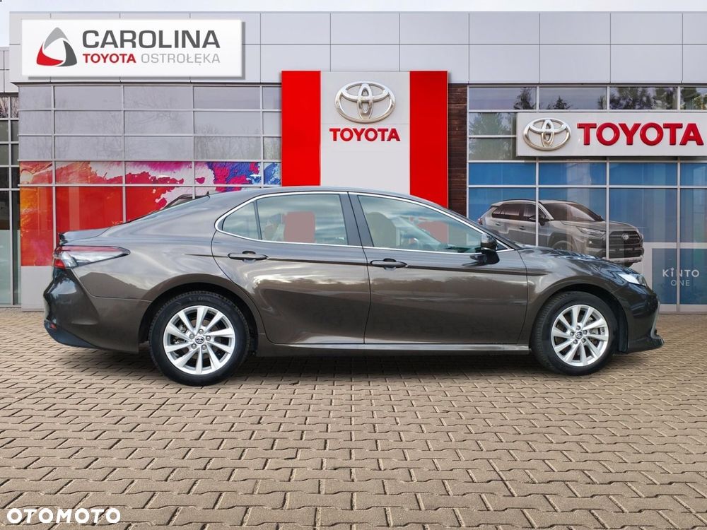 Toyota Camry - 7