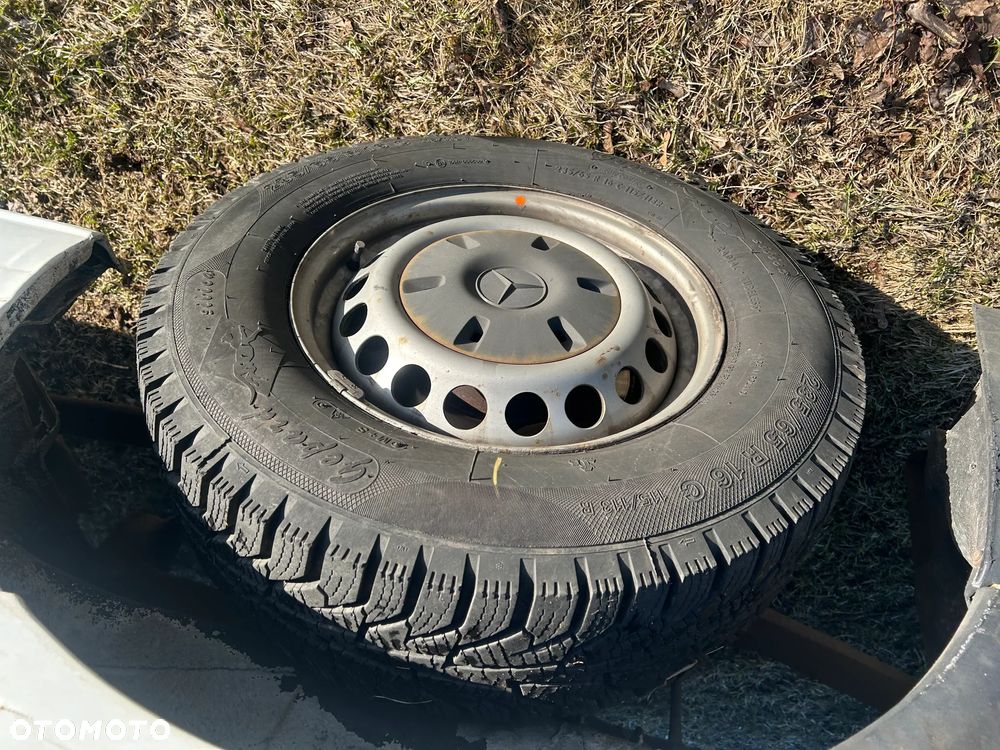 Mercedes-Benz Sprinter - 25