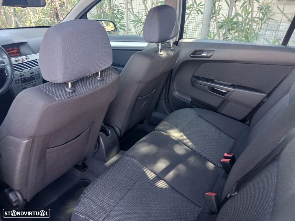 Opel Astra Caravan 1.7 CDTi Cosmo - 35