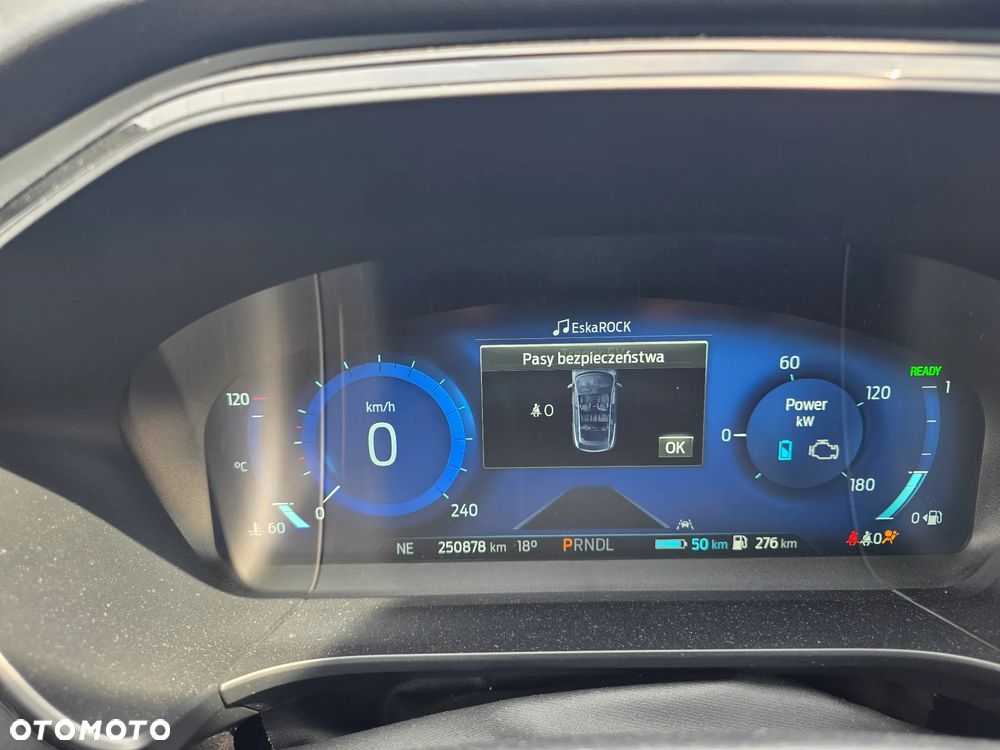 Ford Kuga - 10