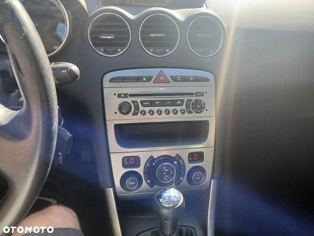 Peugeot 308 120 VTi Family - 16