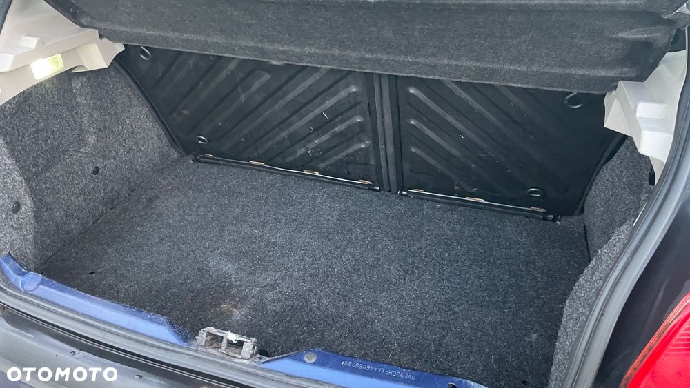 Peugeot 206 60 Grand Filou Cool - 32