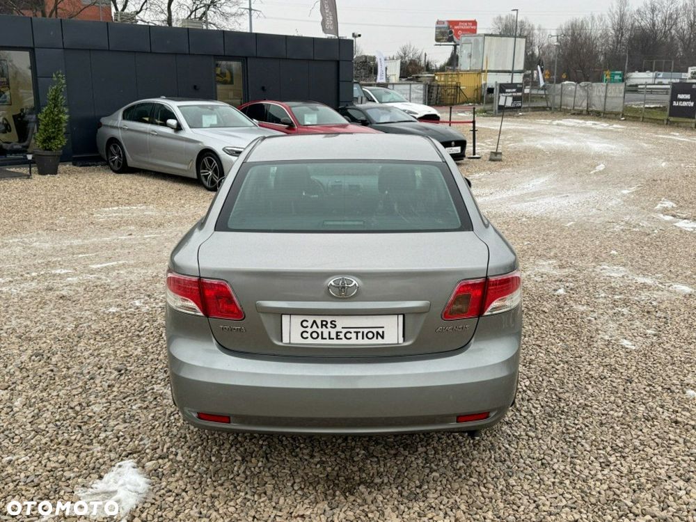Toyota Avensis 1.8 Life - 5