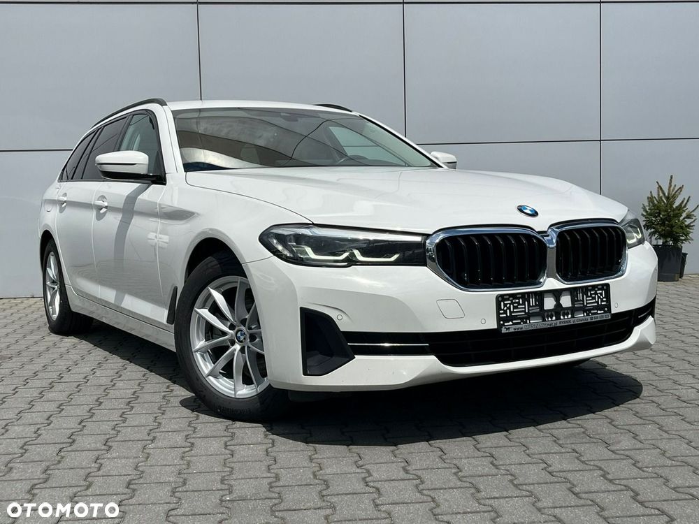 BMW Seria 5 520d xDrive - 6