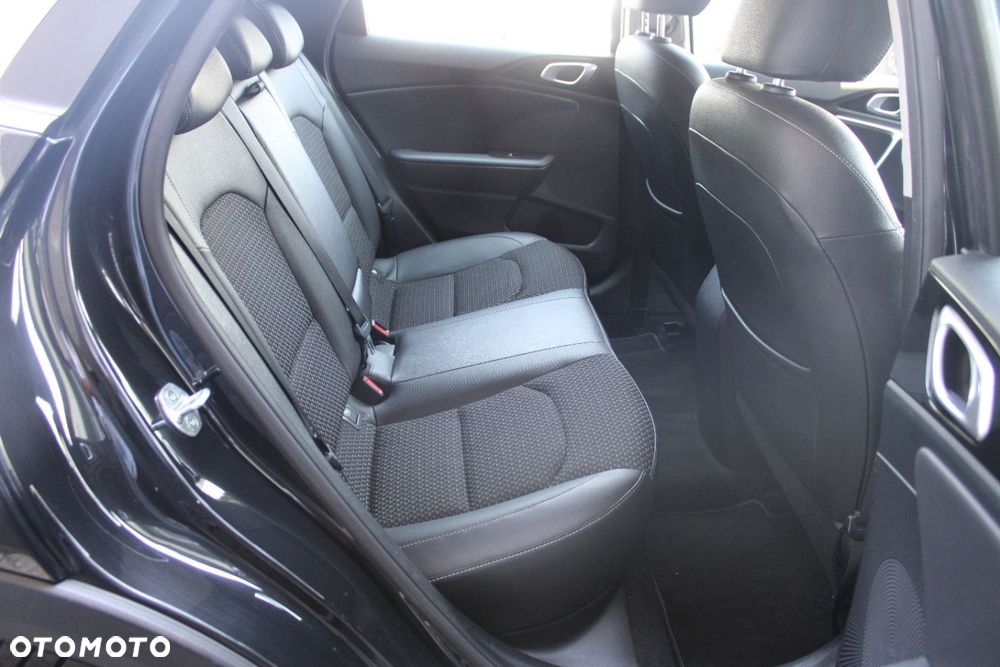Kia XCeed - 22