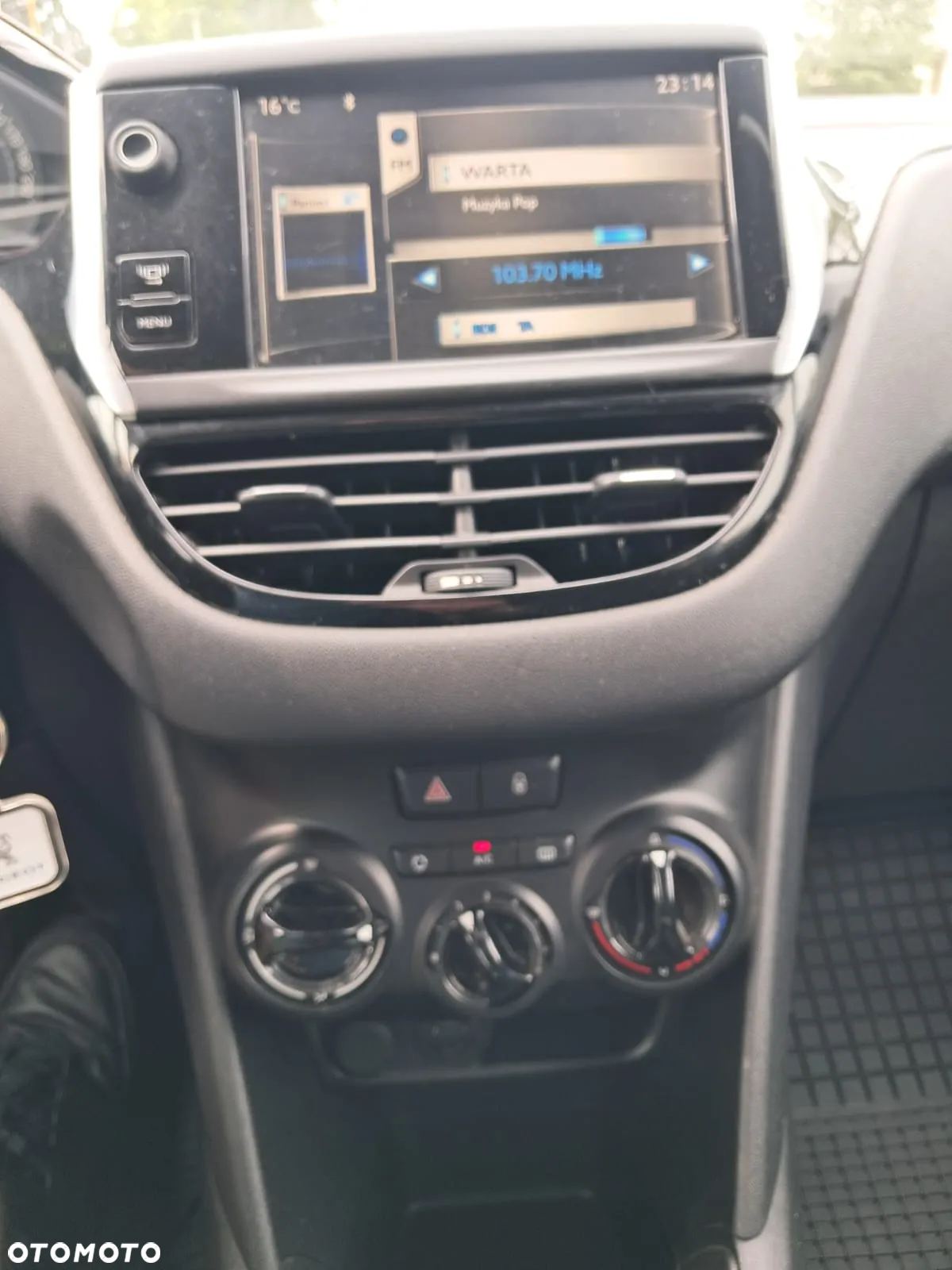 Peugeot 208 1.2 PureTech Allure - 19