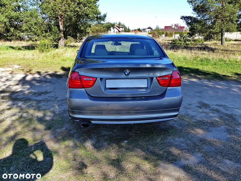 BMW Seria 3 318i Edition Exclusive - 9