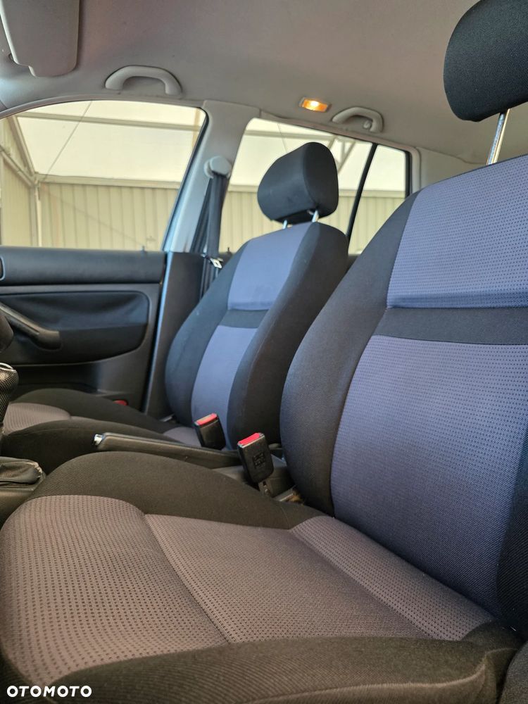 Volkswagen Golf - 14