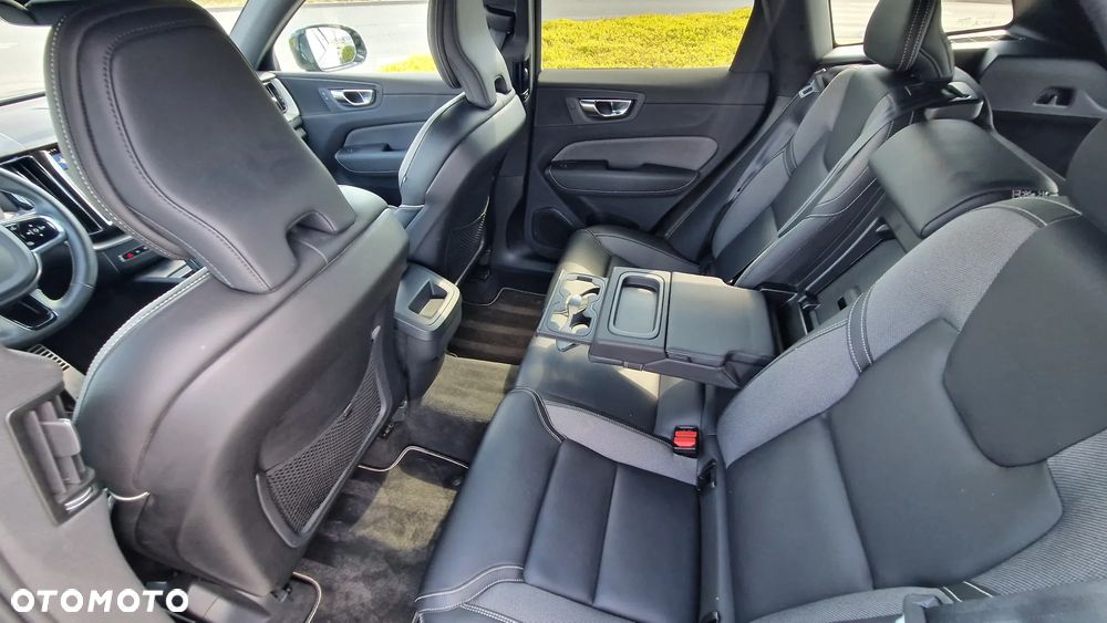 Volvo XC 60 T4 R-Design - 13