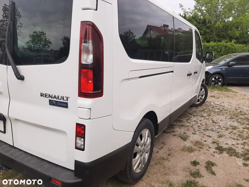 Renault Trafic 2.0 dCi - 26