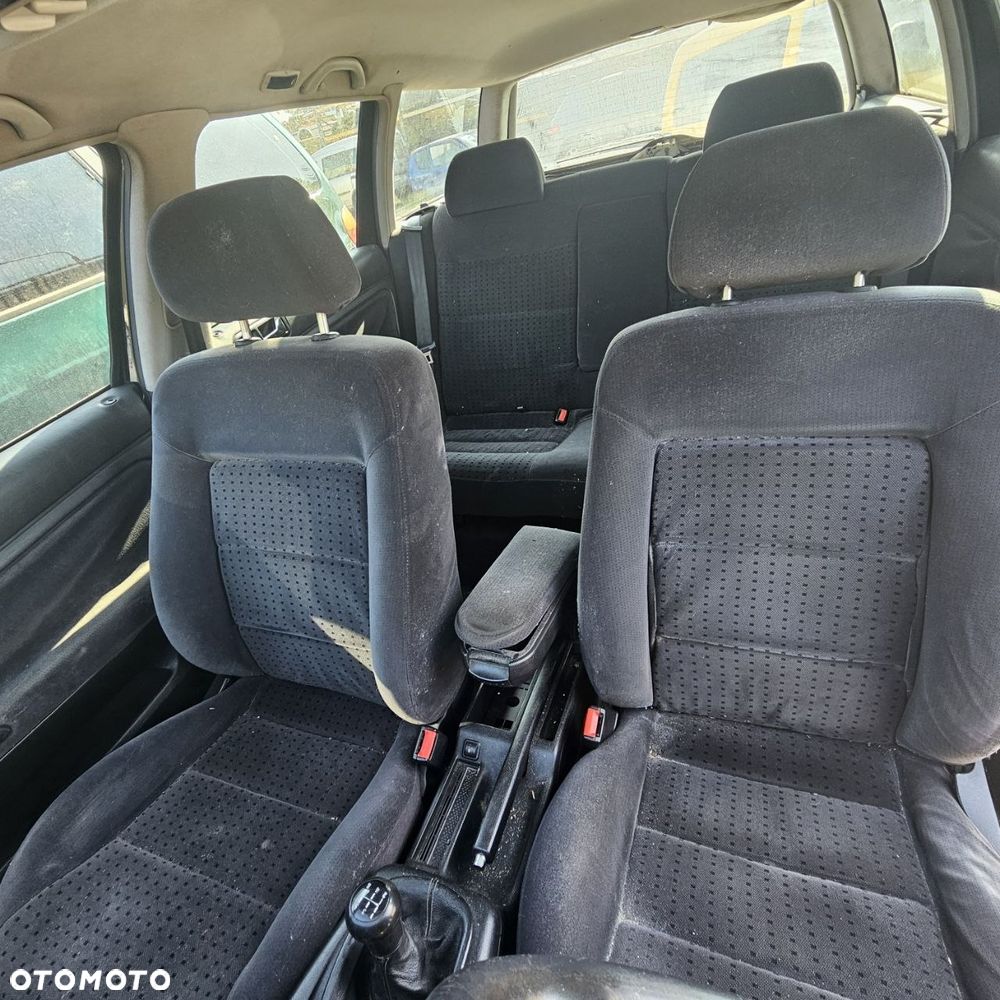 VOLKSWAGEN PASSAT kombi 1999r 1,9 D 66 kW / 90 KM (kod lak: LC9Z) pojazd na części: maska, zderzak, drzwi, szyby, lusterka, chłodnica ... - 5