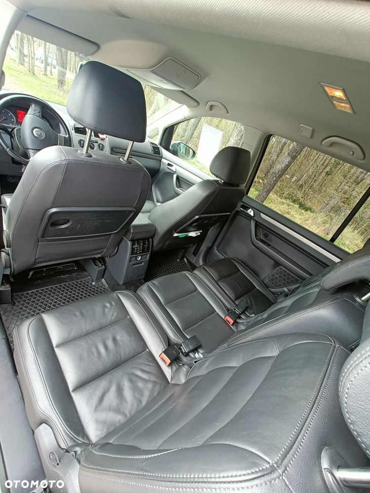 Volkswagen Touran 1.9 TDI DPF Highline DSG - 10