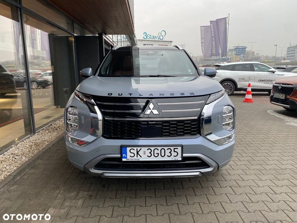 Mitsubishi Outlander - 7