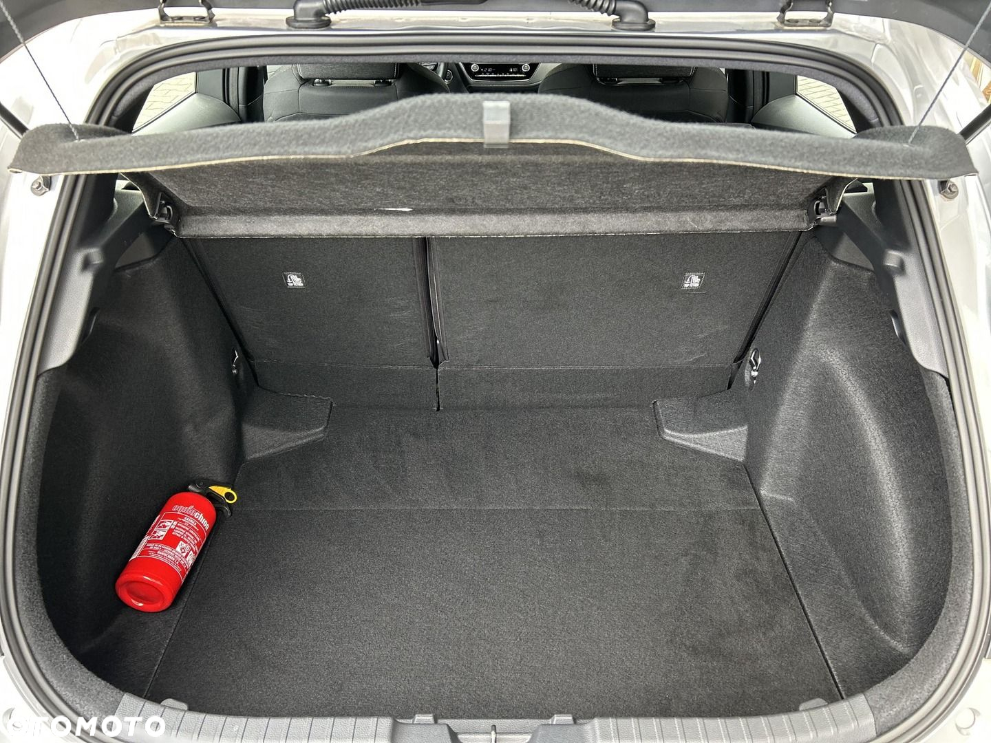 Toyota Corolla 1.8 Hybrid Comfort - 27