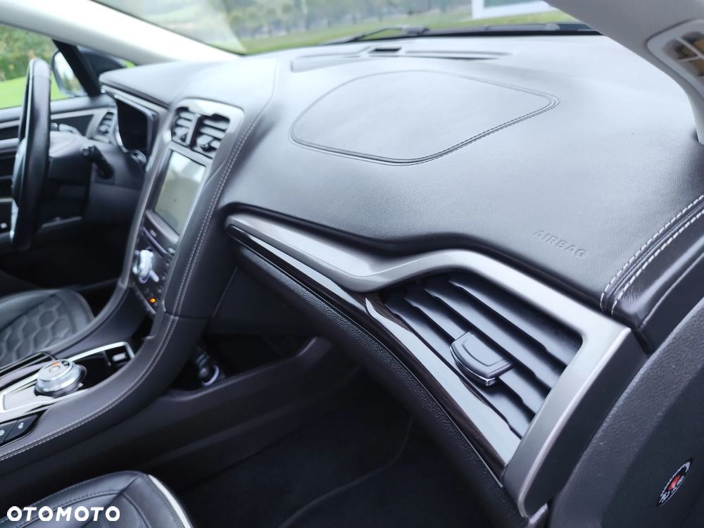 Ford Mondeo 2.0 EcoBlue Vignale Plus - 24