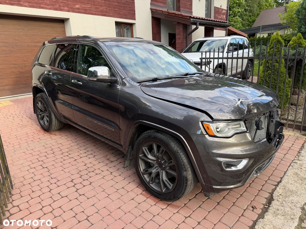 Jeep Grand Cherokee - 23
