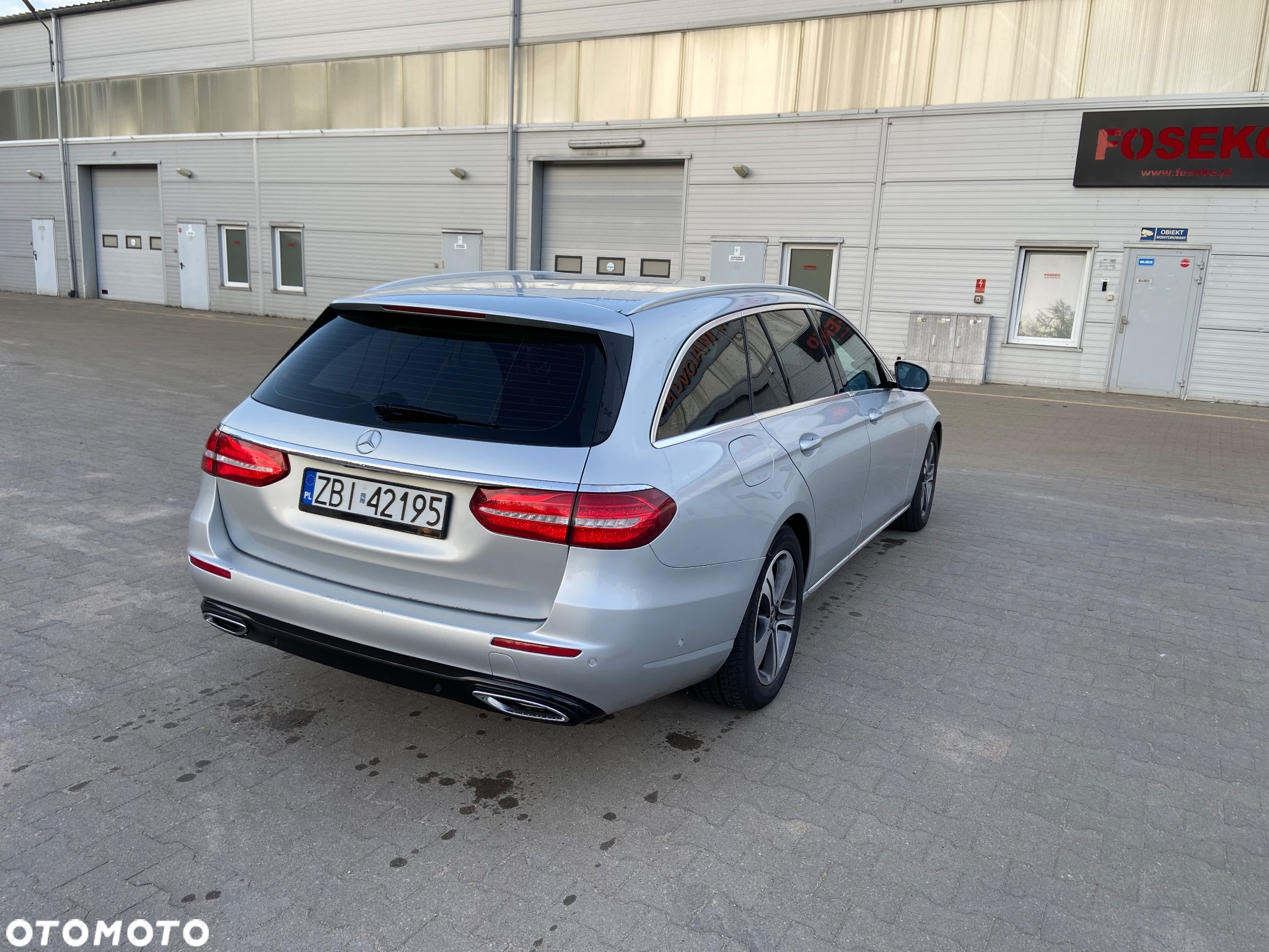 Mercedes-Benz Klasa E 300 Business Edition - 16