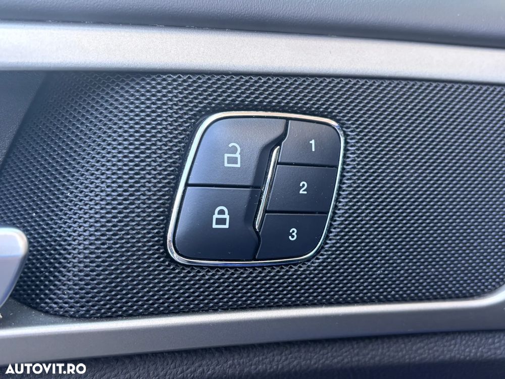 Ford Mondeo 2.0 TDCI PowerShift Titanium - 32