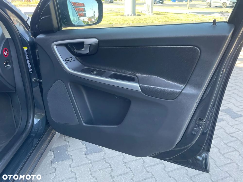 Volvo XC 60 D5 AWD Summum - 24
