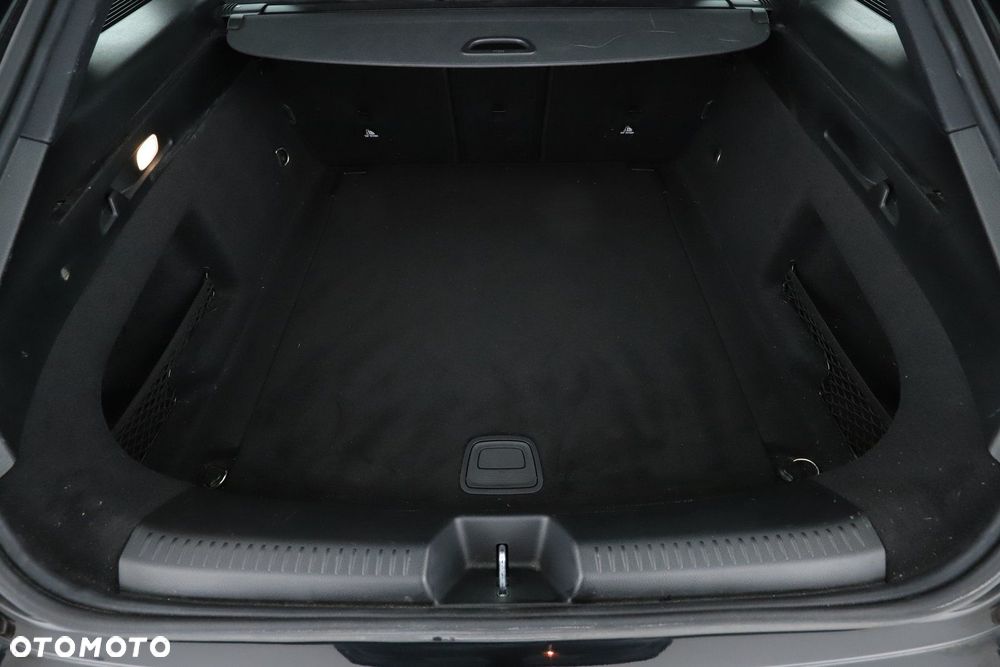 Mercedes-Benz CLA - 24