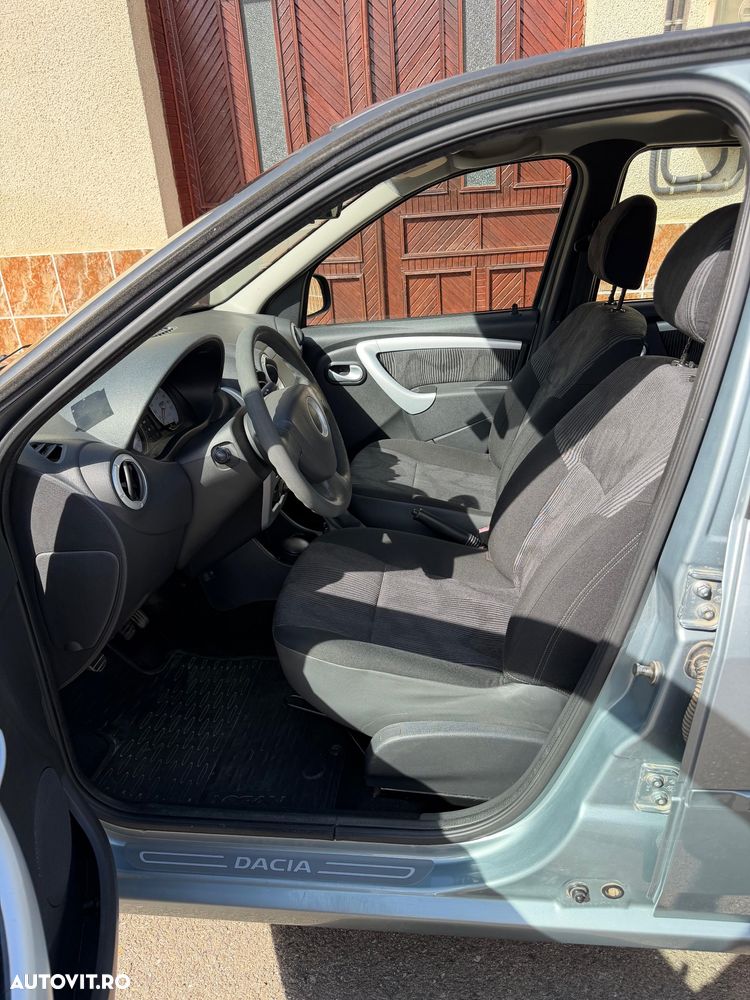 Dacia Logan 1.2 16V Laureate - 5