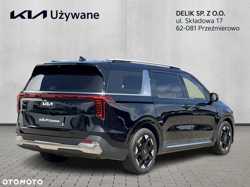 Kia Carnival - 6