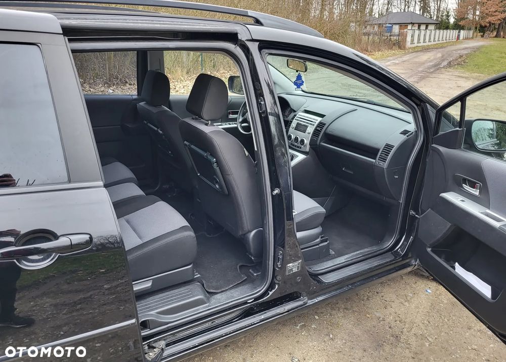 Mazda 5 - 6