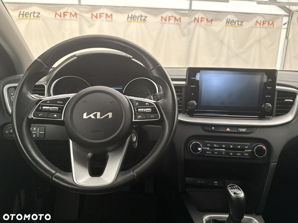 Kia Ceed - 15