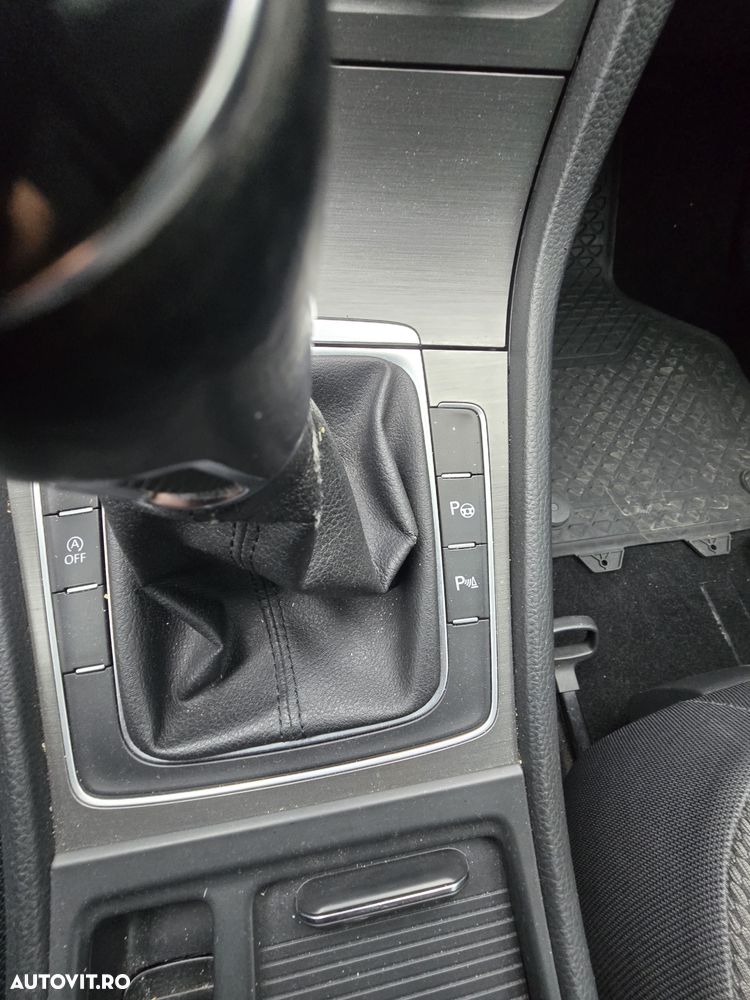 Volkswagen Golf - 17