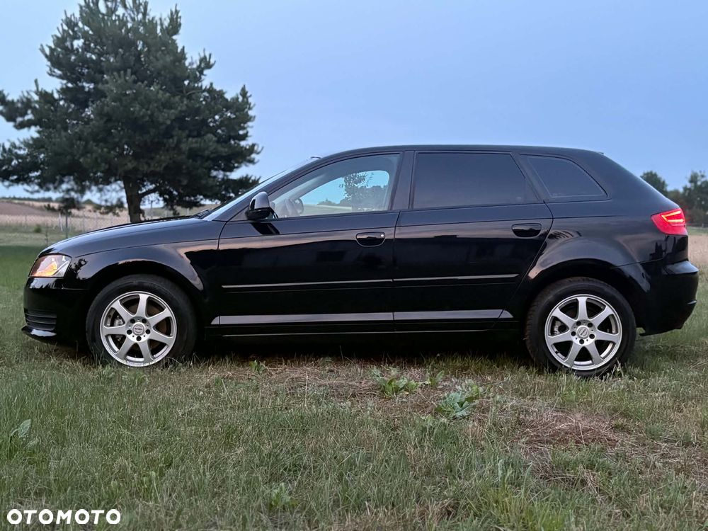 Audi A3 Sportback 1.6 Ambition - 4