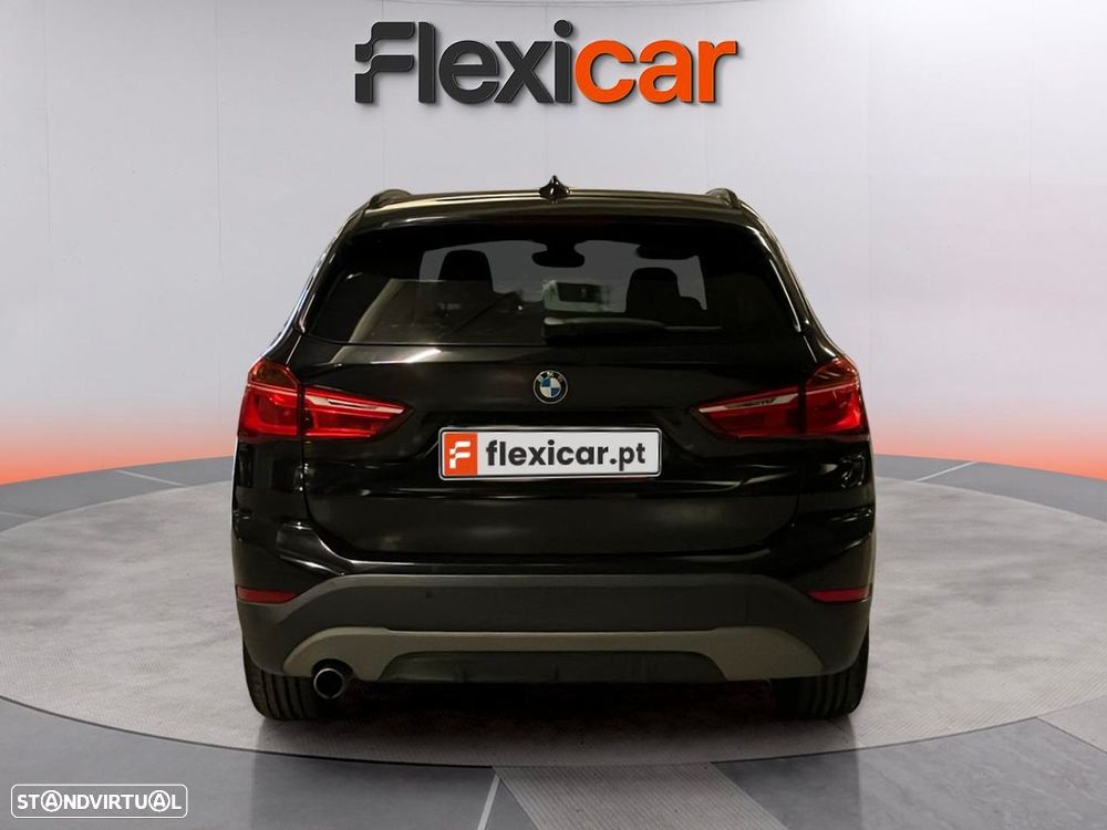 BMW X1 16 d sDrive Line Sport - 8