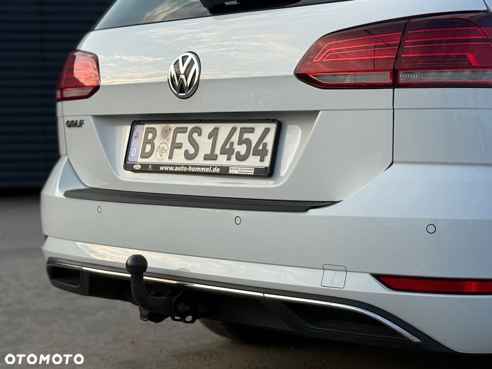 Volkswagen Golf - 6