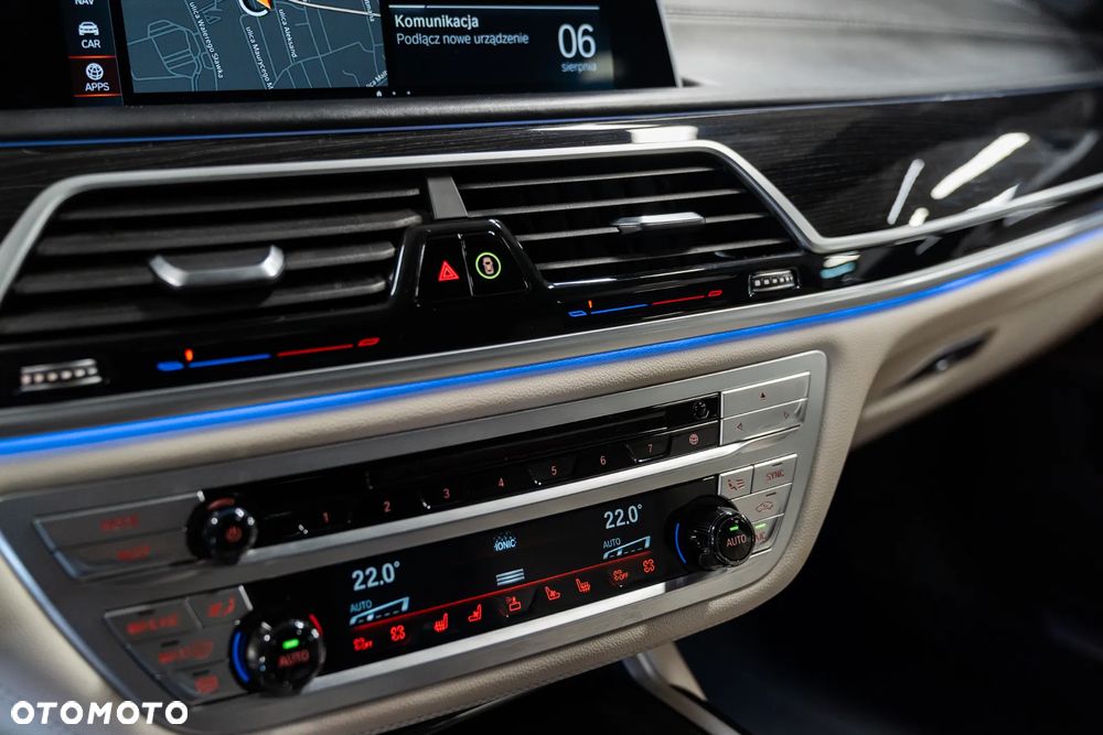 BMW Seria 7 750d xDrive sport - 33