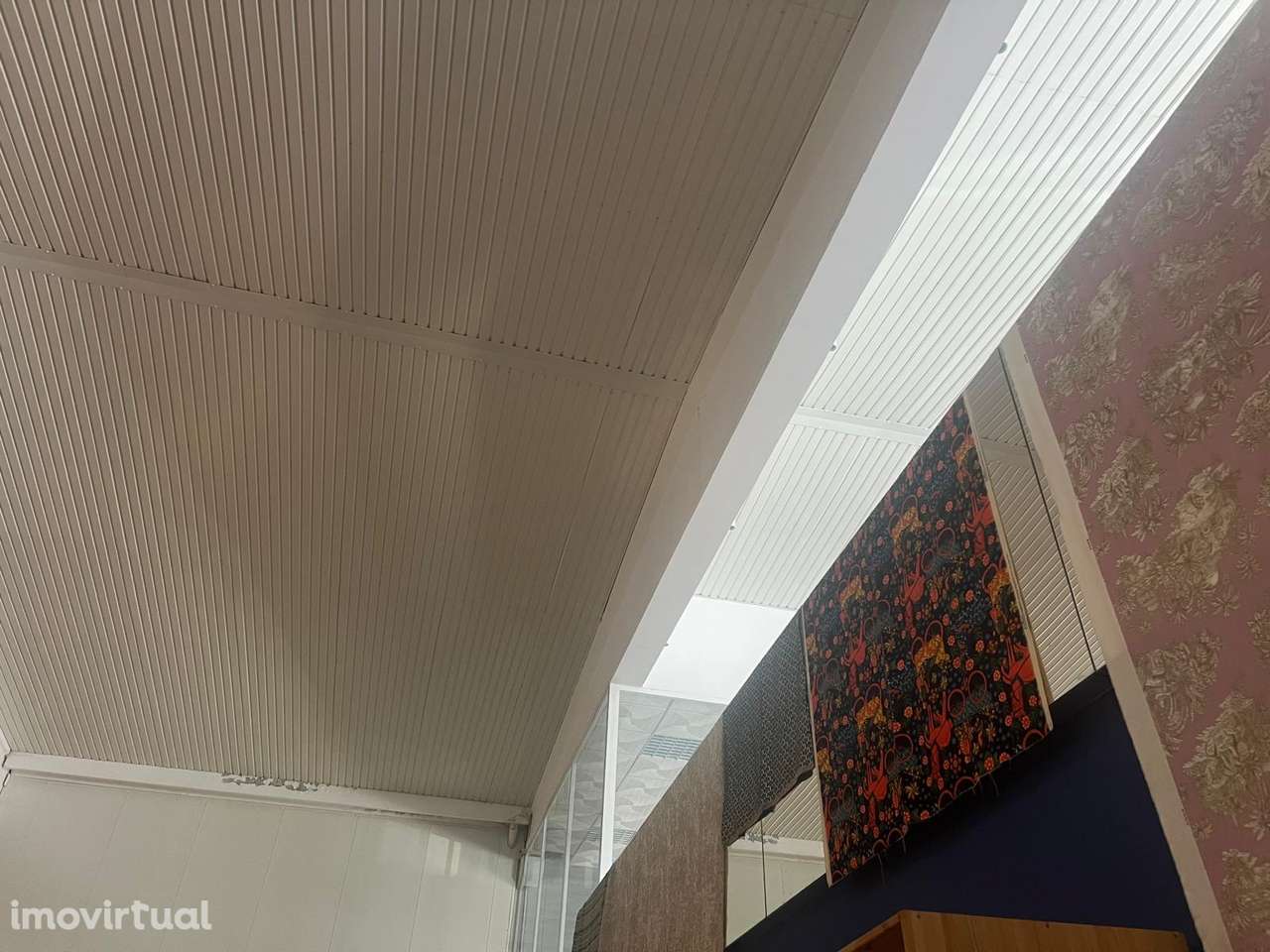 ARRENDAMENTO – ARMAZÉM COM EXCELENTE LOCALIZAÇÃO | PÓVOA DE VARZIM - Grande imagem: 3/5