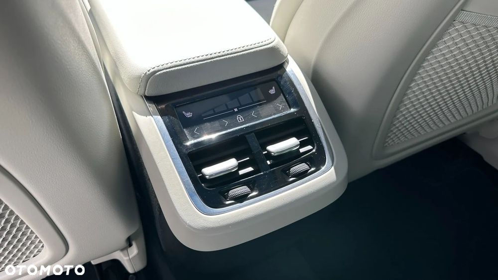 Volvo XC 60 B6 B AWD Momentum - 20