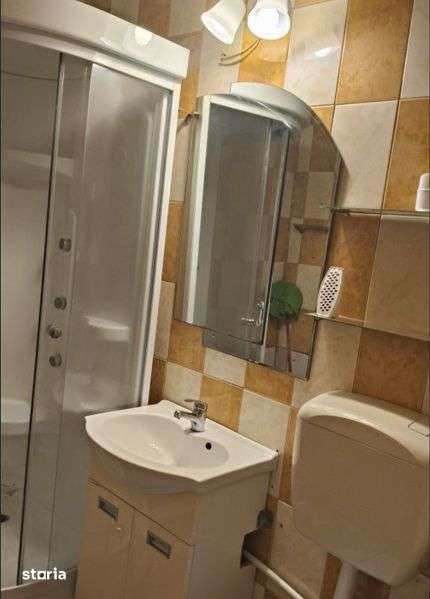 2 camere, zona spital — fotografia 3