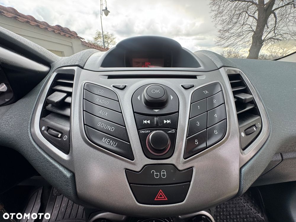 Ford Fiesta - 9