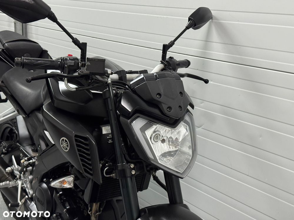 Yamaha MT - 12