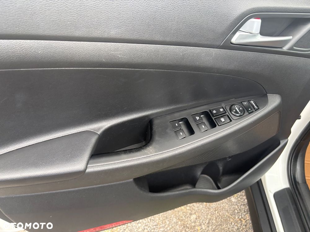 Hyundai Tucson 1.6 GDI BlueDrive Comfort 2WD - 35