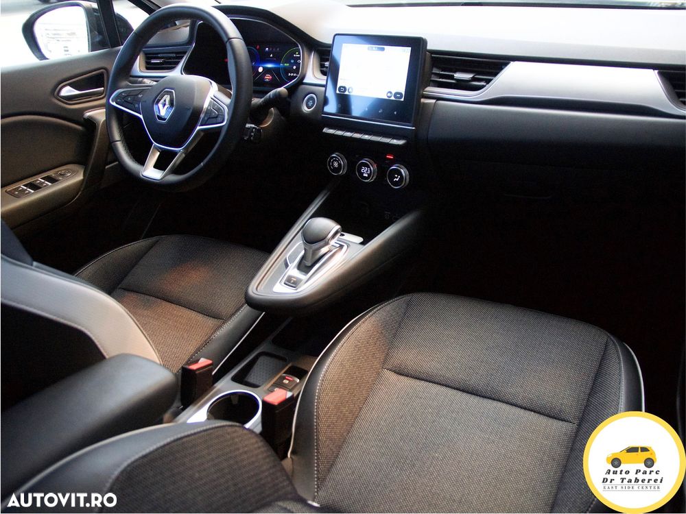 Renault Captur PHEV 160 Techno - 28