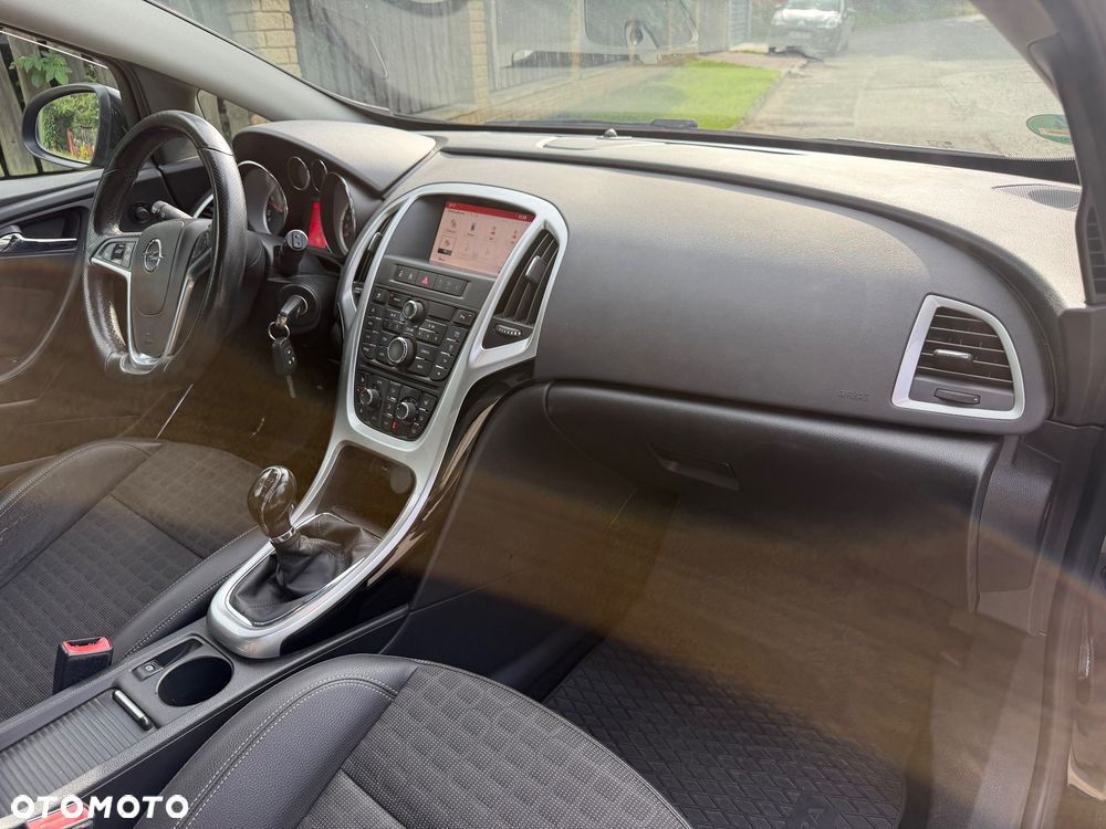 Opel Astra 1.4 Turbo Innovation - 25