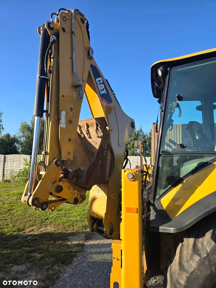 Caterpillar - 14