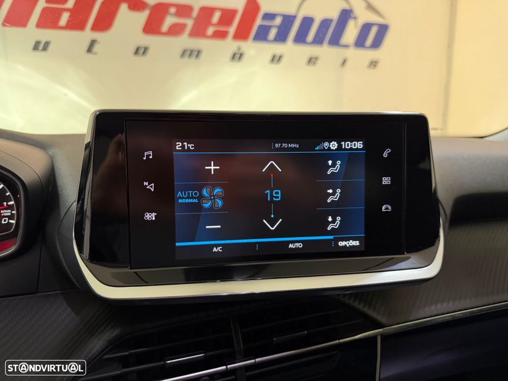 Peugeot 2008 1.2 PureTech Allure Pack - 37